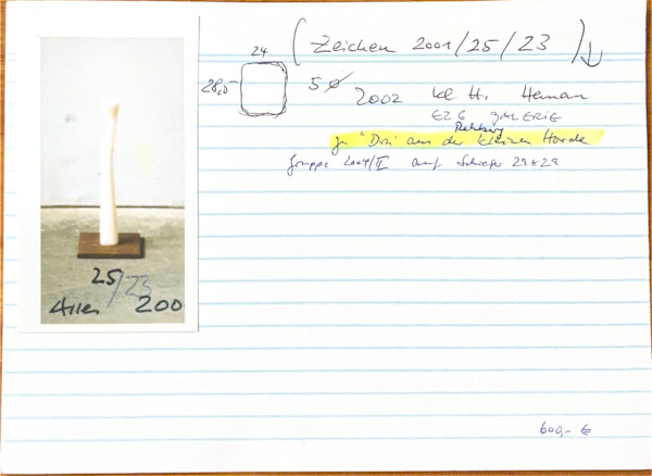 Zeichen 2001-25-23 by Gisela Weber