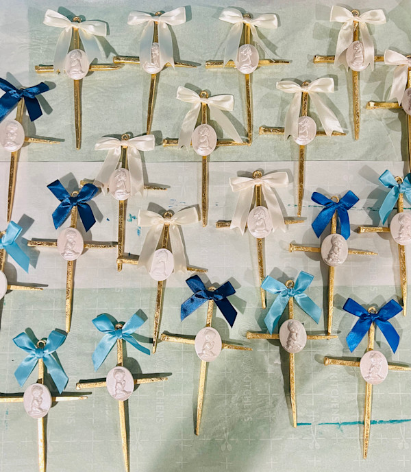 Metal Gold Leaf Nail Cross Ass’t Intaglios