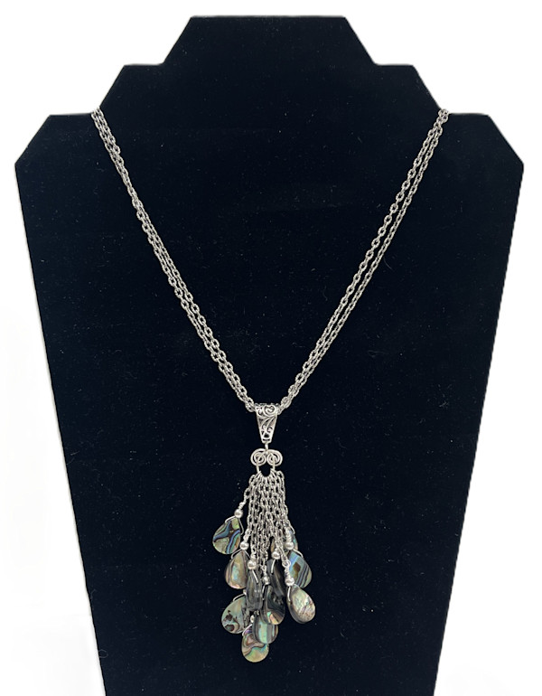 #1086 Abalone Pendant by Sue Broadway, Image 4.