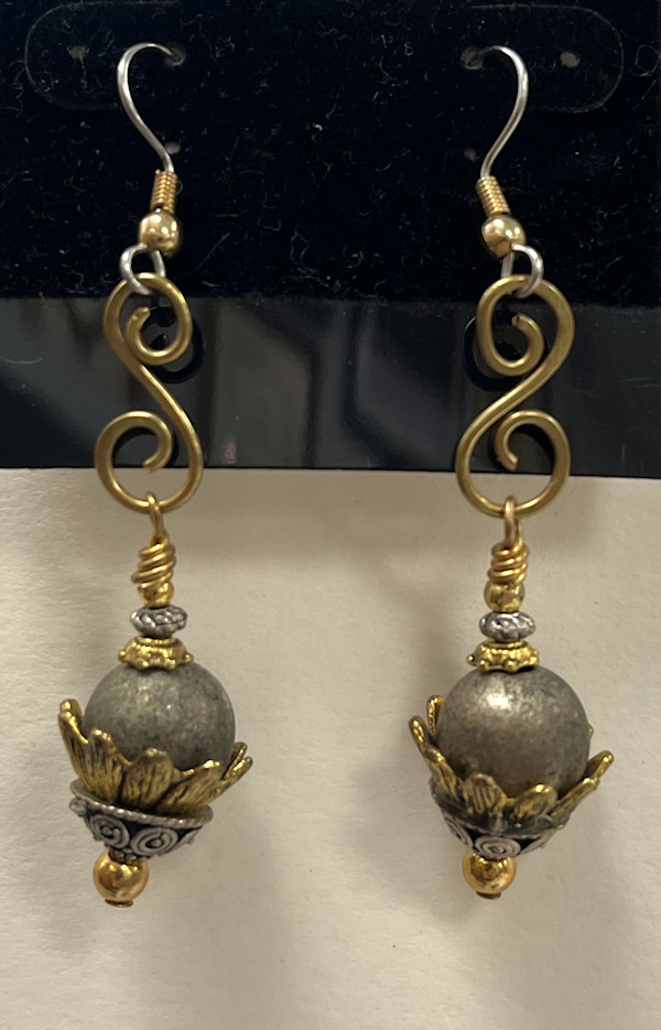 #305 Earring by Sue Broadway, Image 1.