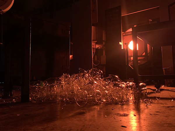 100 Cups by Peter Ruhren