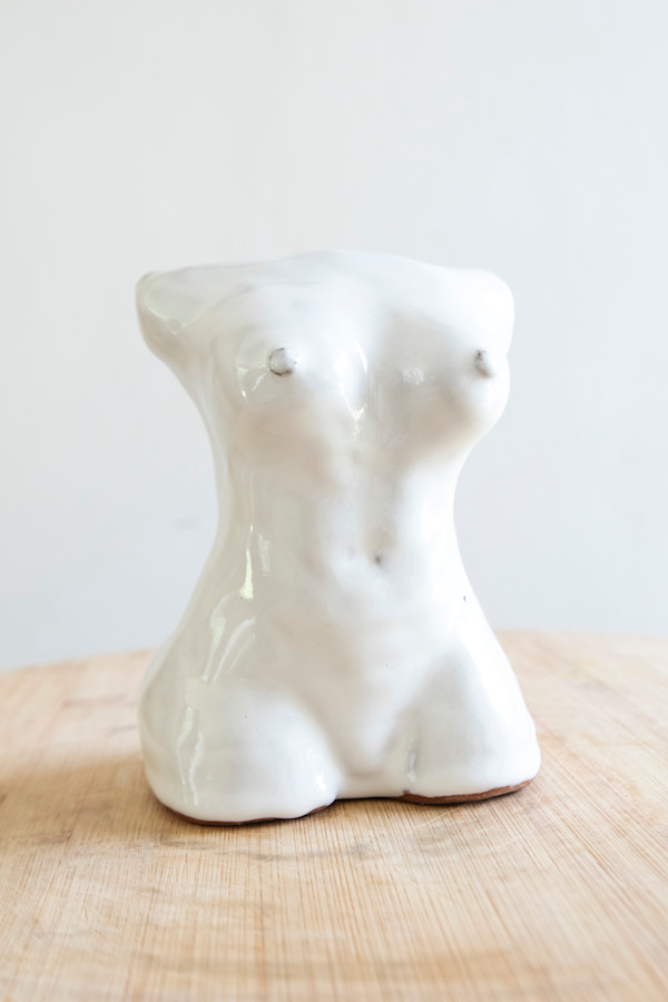 Women bust 4 - in Ceramic & white glazed by CELINE LEFORT