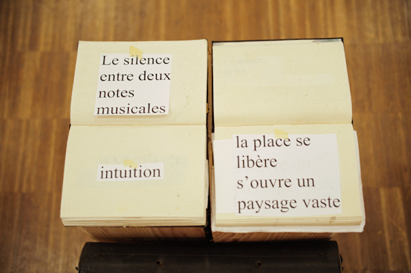 Livres collages de mes mots sur la présence au corps, paysage, altérité by kerenor