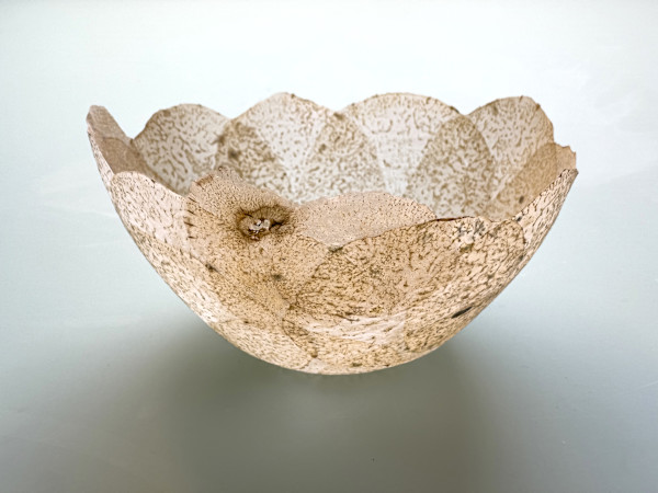 Kohlrabi vessel by Annette Holtkamp