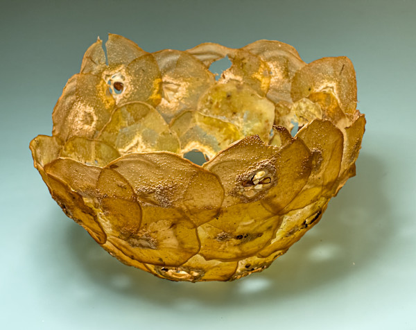 Quince vessel - large by Annette Holtkamp