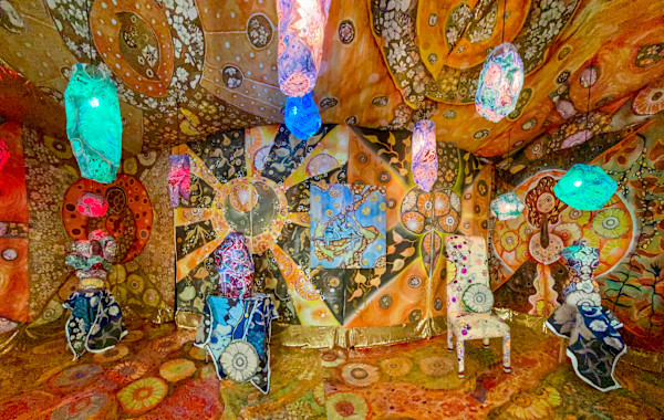 The Glendale Alteria by Laurie Shapiro