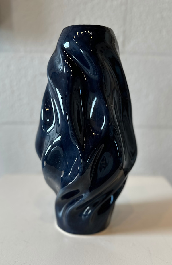 Vessel 9 (midnight) by Topher Gent, Image 1.