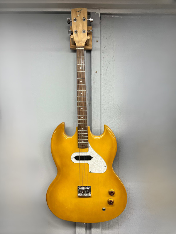 SJ Electric Tenor Guitar by Steve Jordan, Image 2.