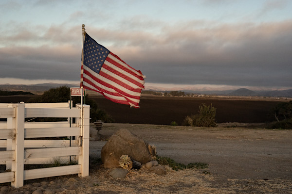 Frayed by Ellen Konar & Steve Goldband, Image 1.