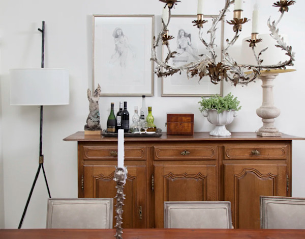 2 leg floor sconce, Image 1.