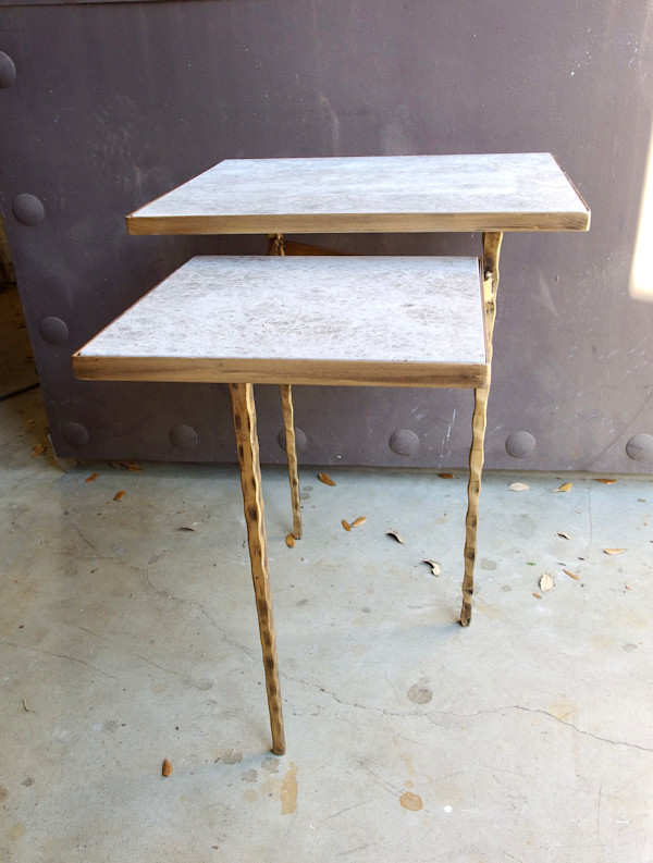 2 tier 3 leg, Image 1.
