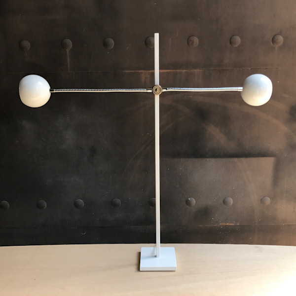 flex arm table lamp, Image 1.