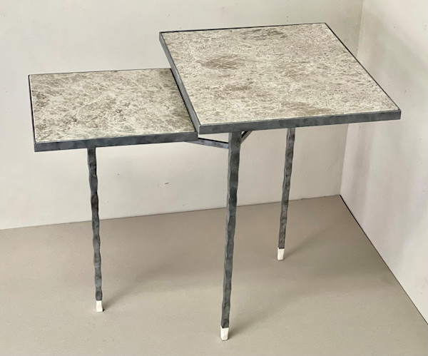 2 tier 3 leg, Image 1.