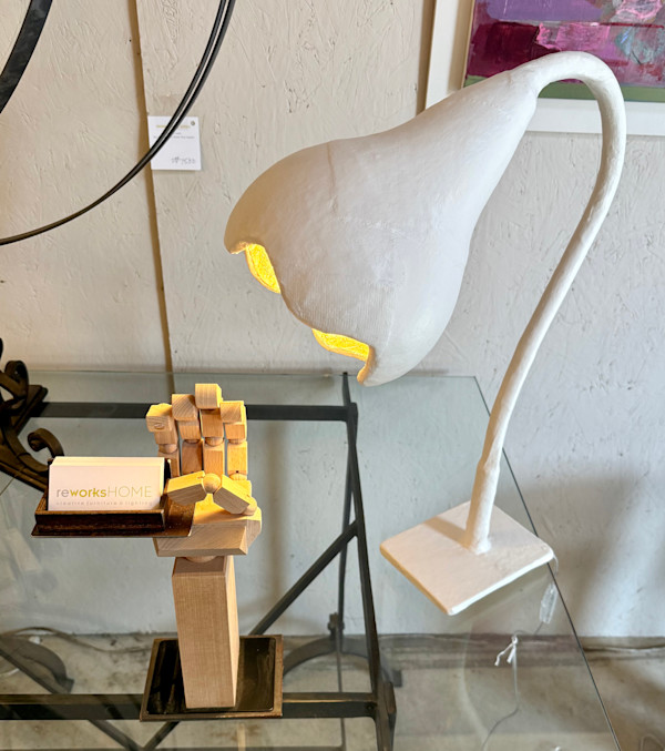 plaster gourd lamp, Image 1.
