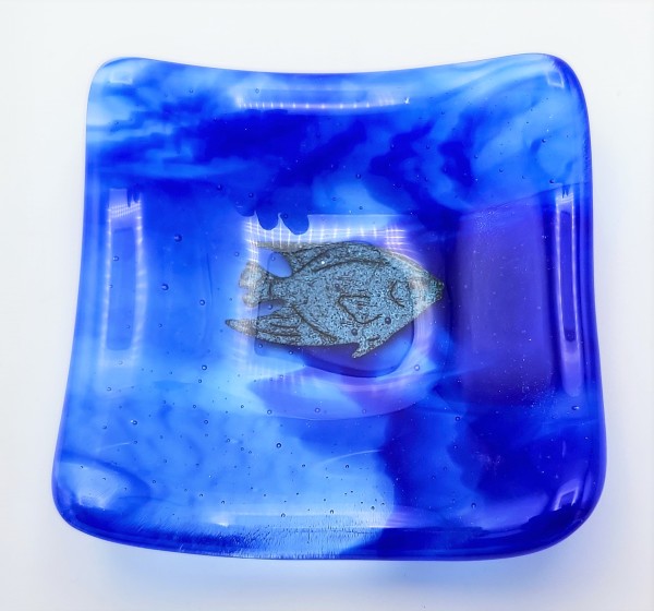 Small Dish-Blue/Clear Streaky with Copper Fish