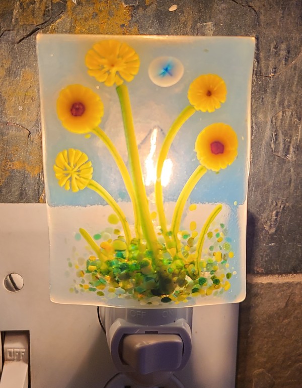 Nightlight with Sunflowers & Dragonfly