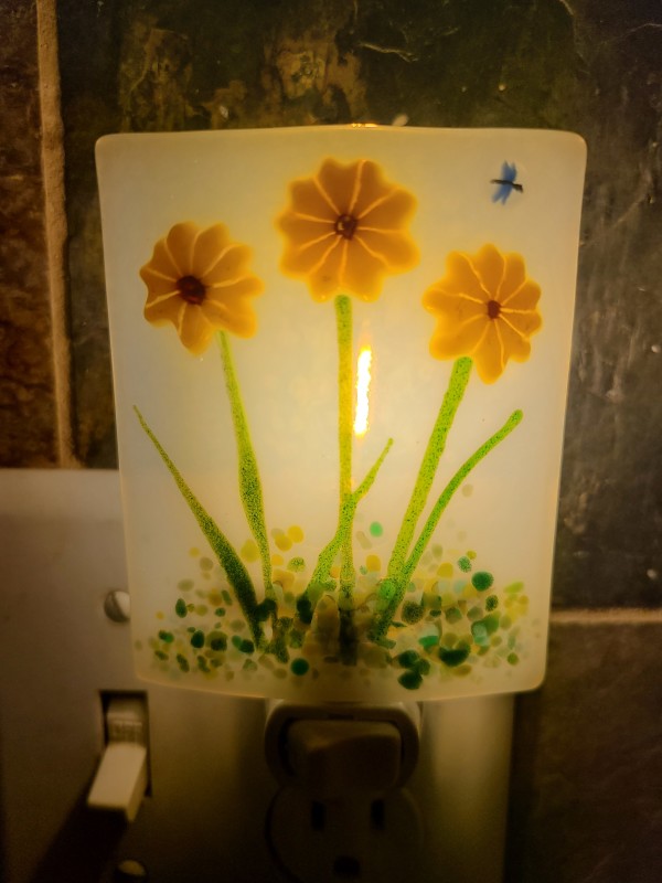 Nightlight-Sunflowers with Dragonfly by Kathy Kollenburn