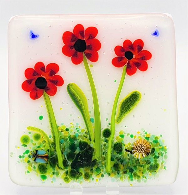 Small Plte with Red Daisies by Kathy Kollenburn