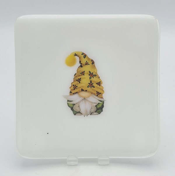 Small Plate-Tan Holly Hatted Gnome by Kathy Kollenburn