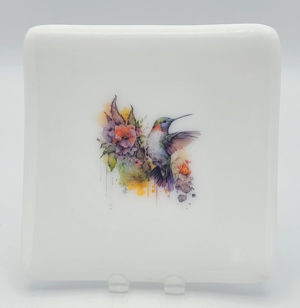 Small Plate-Hummingbird with Flowers on White by Kathy Kollenburn