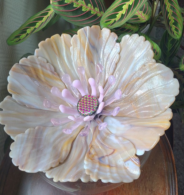 Garden Flower-White/Orange/Tan Streaky with Double Pink Stamens and Dichroic Center by Kathy Kollenburn