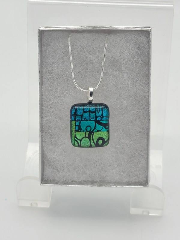 Necklace-Patterned Dichroic by Kathy Kollenburn