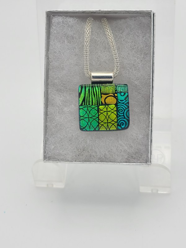 Necklace-Patterned Dichroic by Kathy Kollenburn