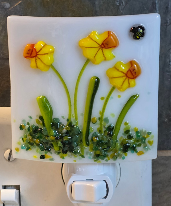 Nightlight-Daffodil Trio by Kathy Kollenburn