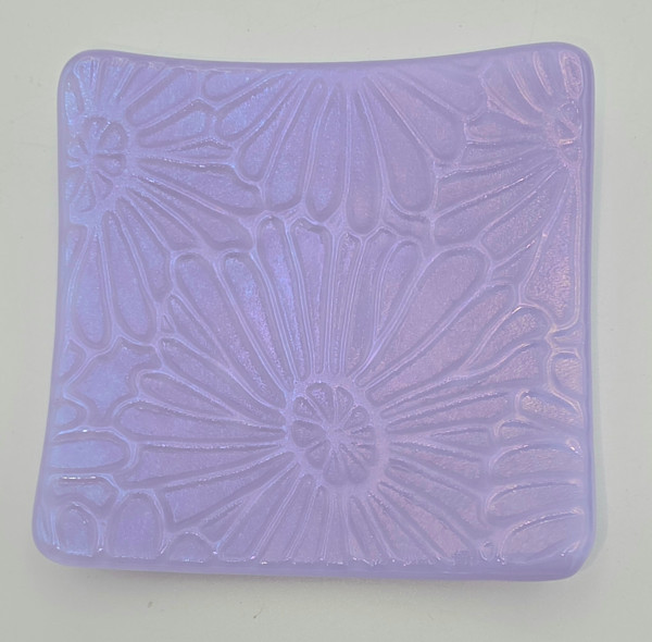 Small Plate-Neo Lavender with Daisy Impression on Irid by Kathy Kollenburn, Image 20.
