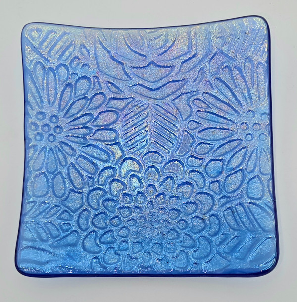 Small Plate-Sky Blue Irid with Floral Impression by Kathy Kollenburn, Image 16.