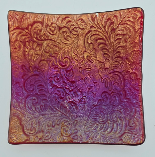 Plate-Red Irid with Filigree Impression by Kathy Kollenburn, Image 17.