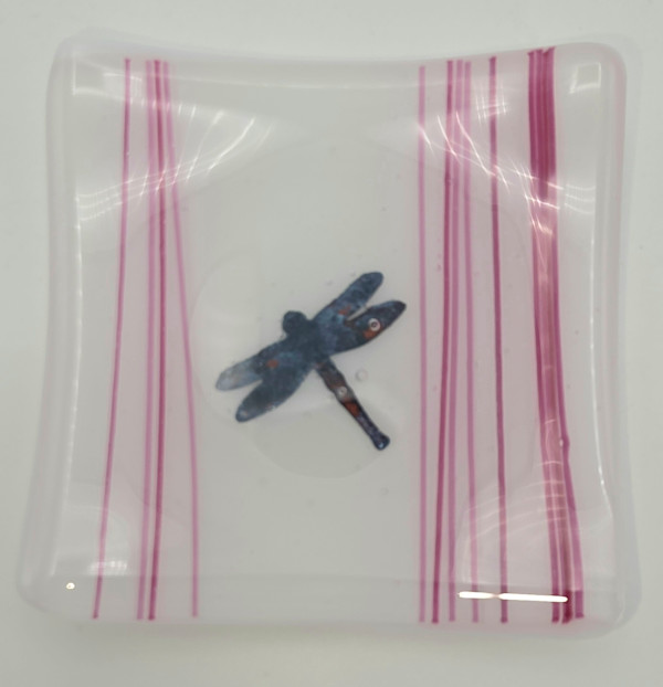 Small Plate-Copper Dragonfly on White with Pink Stringers by Kathy Kollenburn, Image 10.