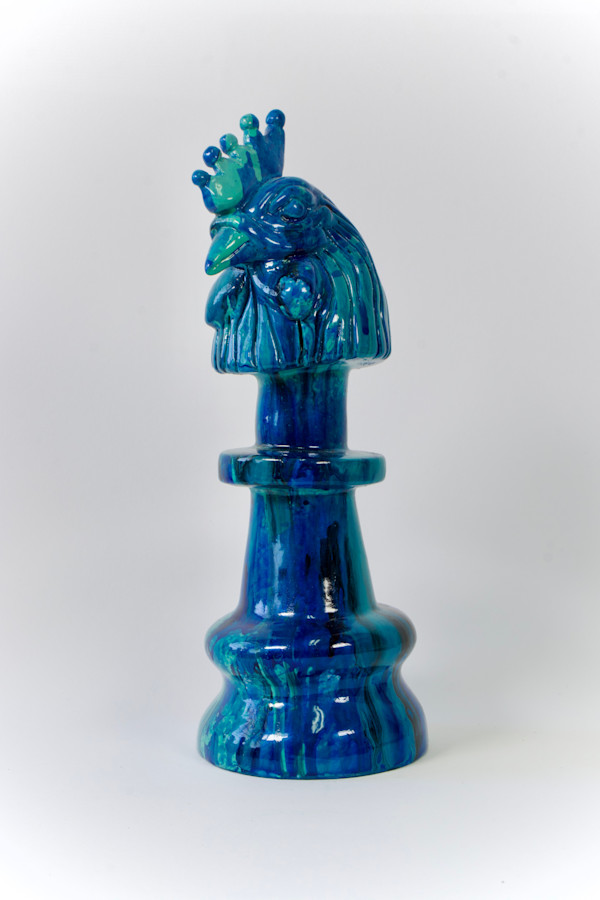 De la serie "Ajedrez de pueblo": GALLINA-reina by Everest Montes, Image 1.