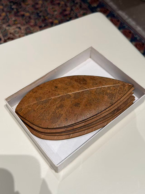 Lacquered Leaves, Image 1.