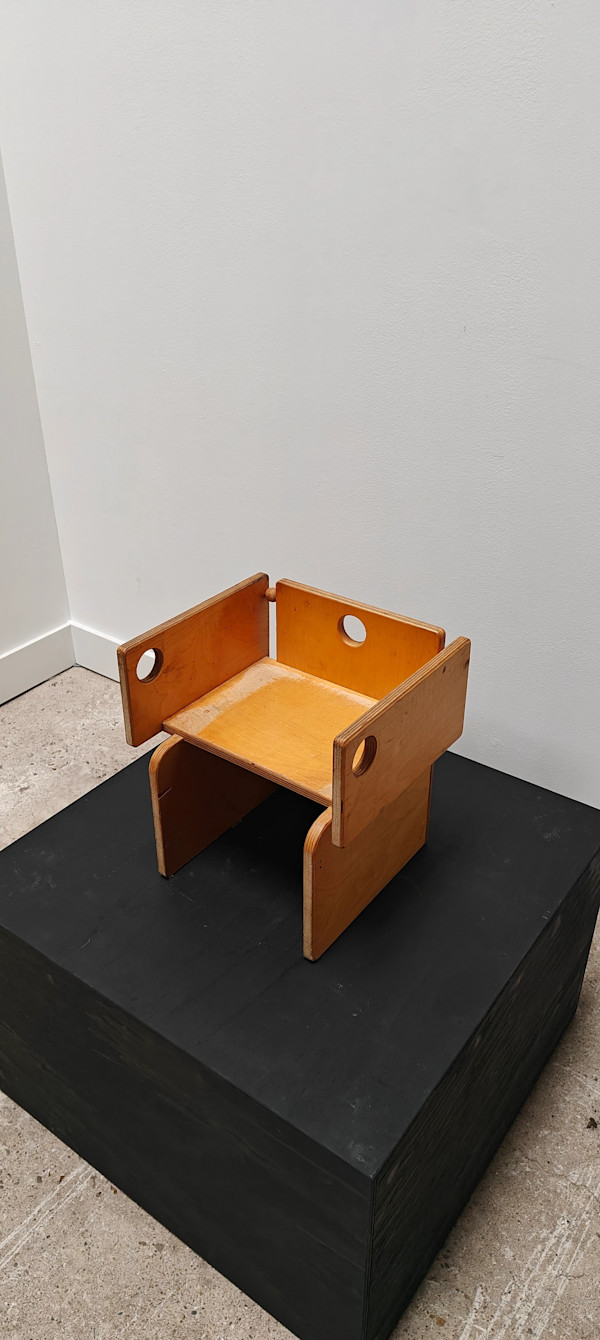 Kids Chair, Image 1.