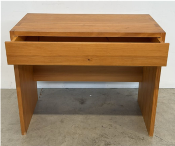 Stool, Image 1.