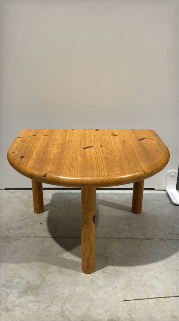 Side table, Image 1.