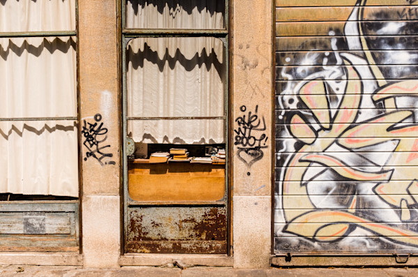 Books and street art, Calle Drio l'Archivio, Venice by Allison Kendall, Image 1.
