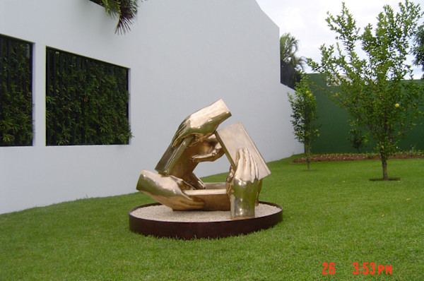 Rolling Hans by Carlos Capelan, Casa Fage Hay, Image 4.