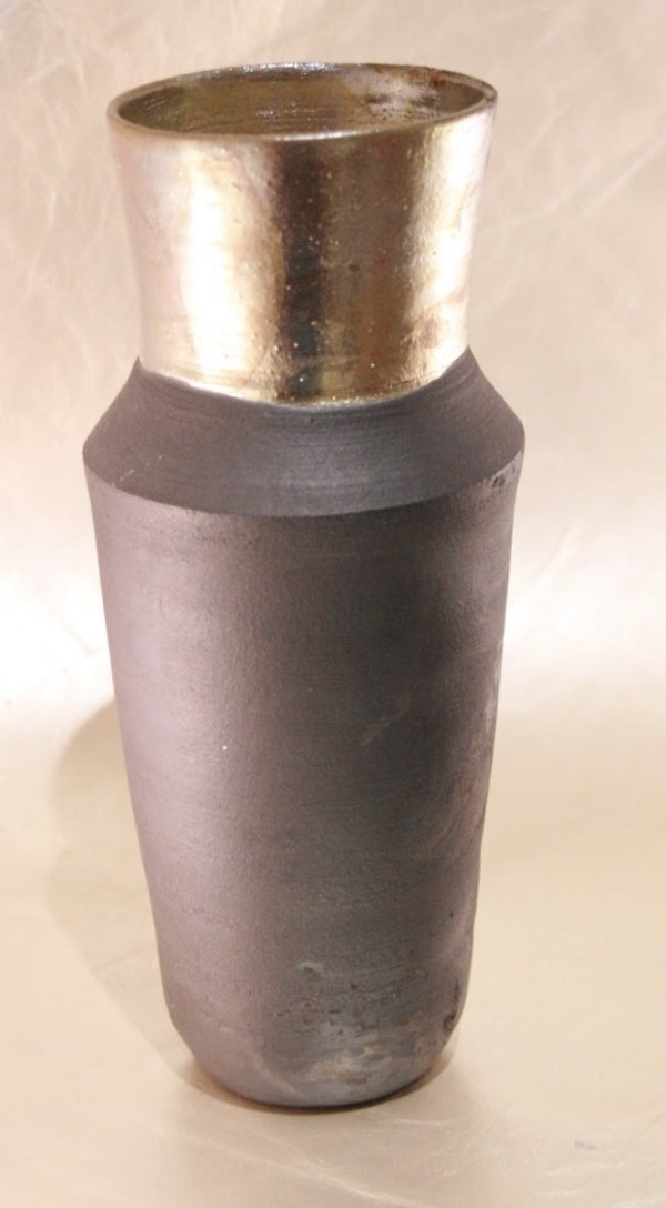 Gold Raku 02 by Wilhelmina Ceramics