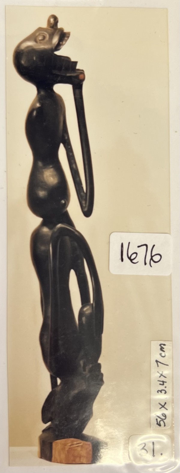 1676 - African Wooden Carving #31