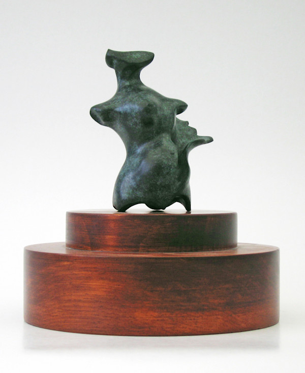 Eternal feminine (Eterno femenino) by Claire Becker
