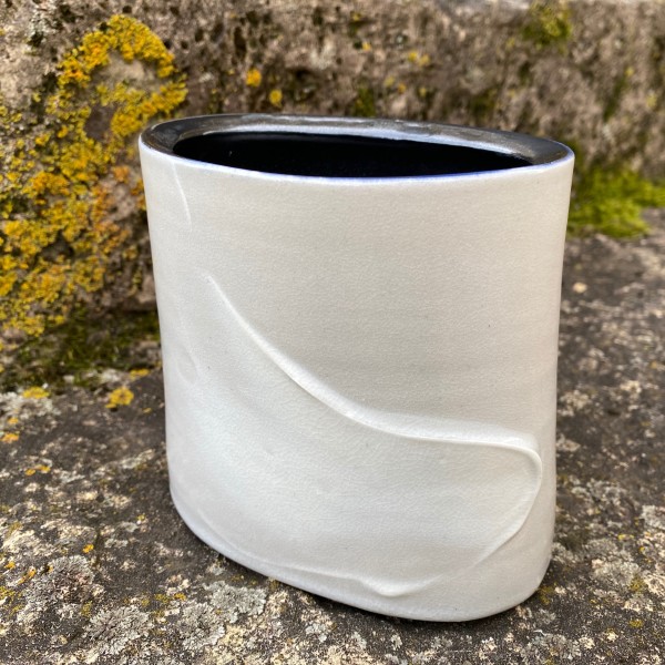 Oval Vase (medium) by Carol Naughton