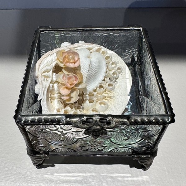 Heart Box by Mary Dickey, Image 1.