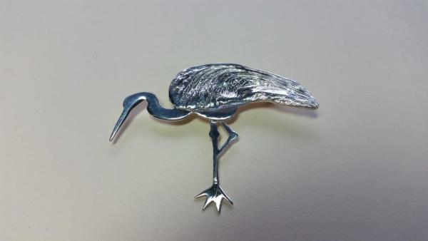 Standing Crane (Brooch) by Georgia Weithe