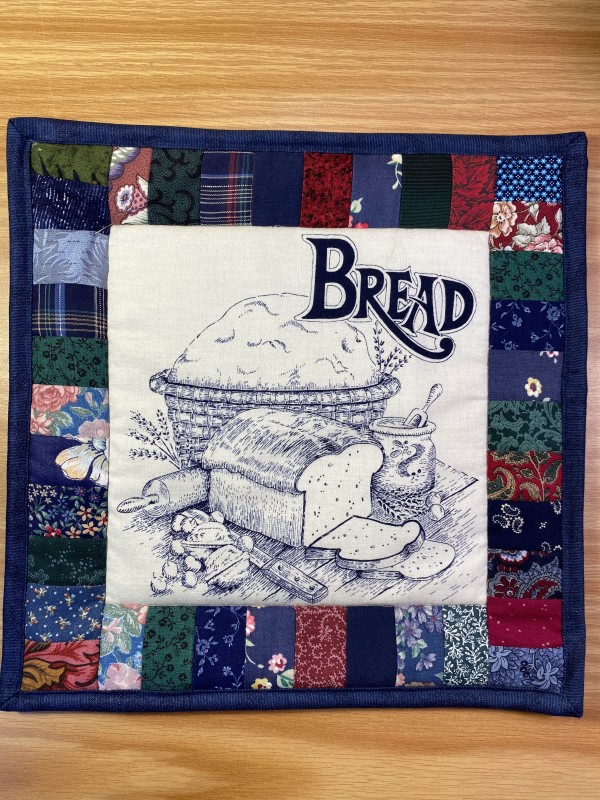 Bread Pot Holder by Betty Gruber