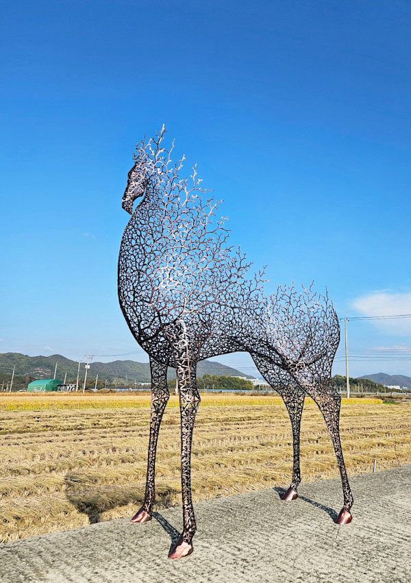 與森林共存 Forest of Coexistence 23-10 by 姜東見 KANG Dong Hyun, Image 1.