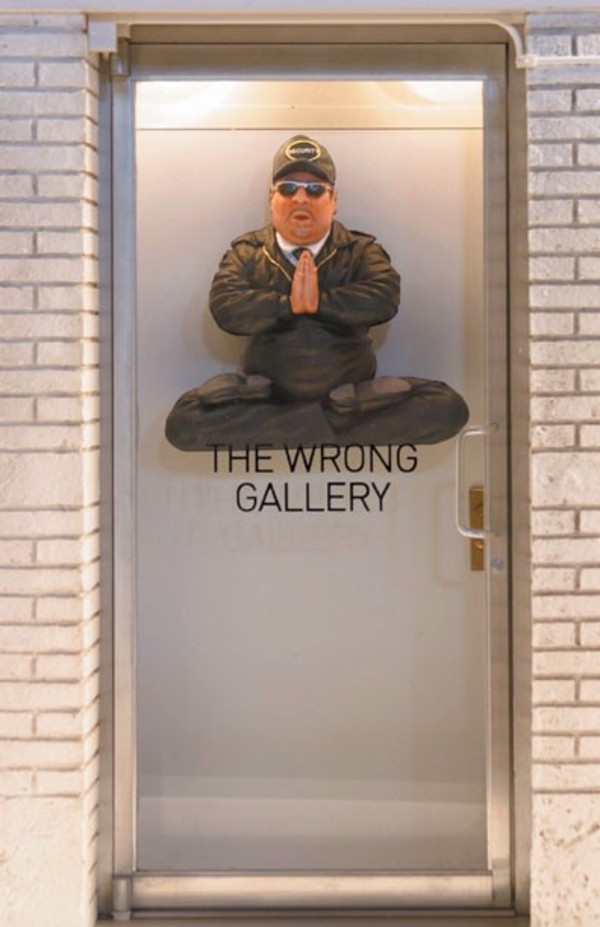 錯誤藝廊 The Wrong Gallery (515/1000) by 卡特蘭 Maurizio Cattelan