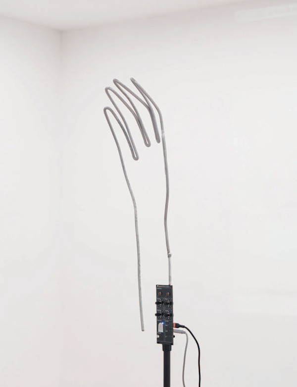 The Sculpture Professor’s Hand by 盧淳天 NO Sooncheon, Image 1.