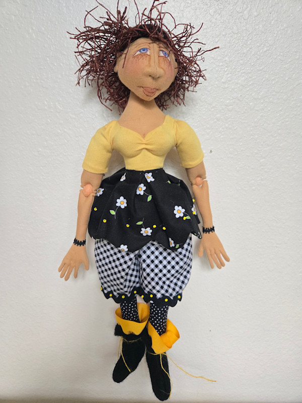 Daisy May – Yellow & Black by Charlie Patricolo